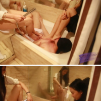 vivi跟艾丝全体重浴缸里踩踏------看男M脸憋通红