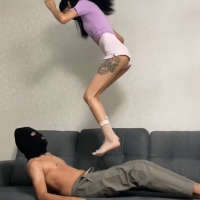 美女Ksiabb跺裆跳踩恋足调教 Ksiabb TW